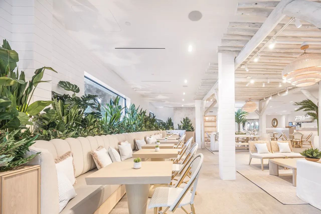 Pura Vida Miami West Hollywood, photograph 3 of 10
